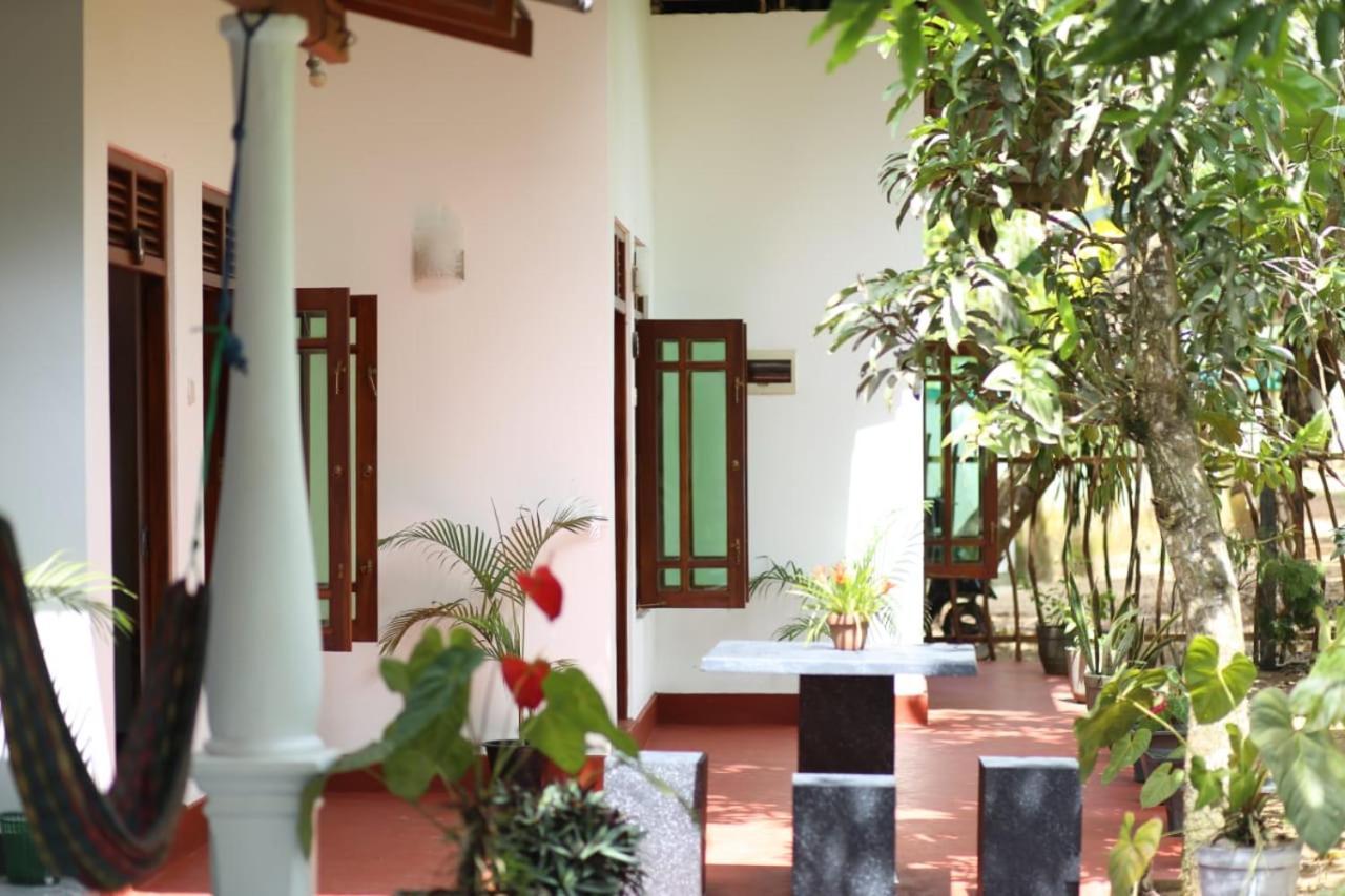 Bakery Family Guest House Mirissa Exterior foto