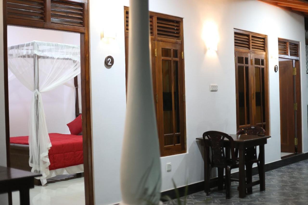 Bakery Family Guest House Mirissa Zimmer foto